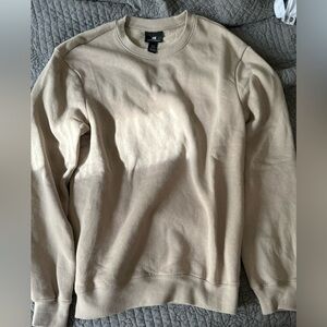 Men’s XS relaxed fit crewneck